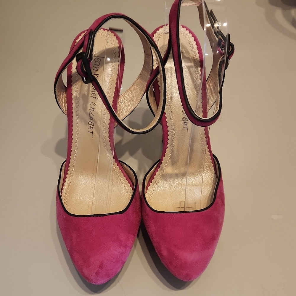 Chic Pink Suede Heels for Stylish Comfort